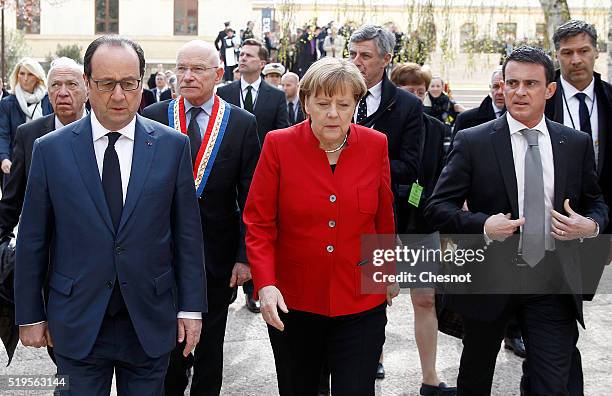 French President Francois Hollande and German Chancellor Angela Merkel arrive to attend the 18th French-German cabinet meeting on April 07, 2016 in...