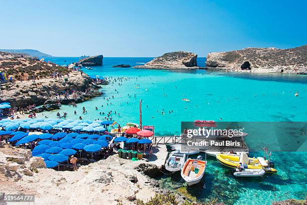 blue lagoon camino island malta - insel malta stock-fotos und bilder