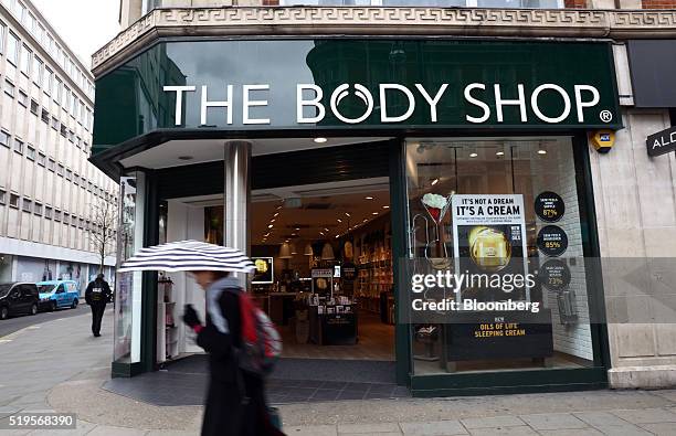 89 Body Shop Sign Stock Photos, High-Res Pictures, and Images - Getty ...