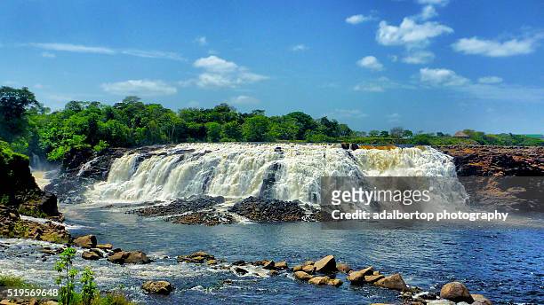 la llovizna falls, guayana, venezuela - adalbertop stock pictures, royalty-free photos & images