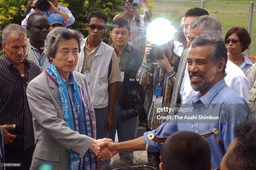 Japanese PM Koizumi Visits East Timor