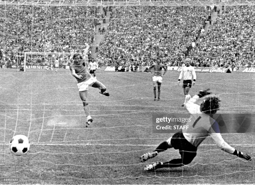Dutch midfielder Johan Neeskens scores the opening
