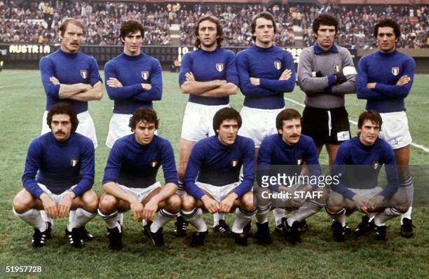 The Italian national soccer team poses before its World Cup second round match against Austria 18 June 1978 in Buenos Aires.