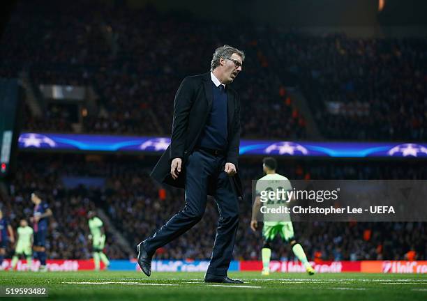 Manager Laurent Blanc of PSG looks dejected during the UEFA Champions League Quarter Final First Leg match between Paris Saint-Germain and Manchester...