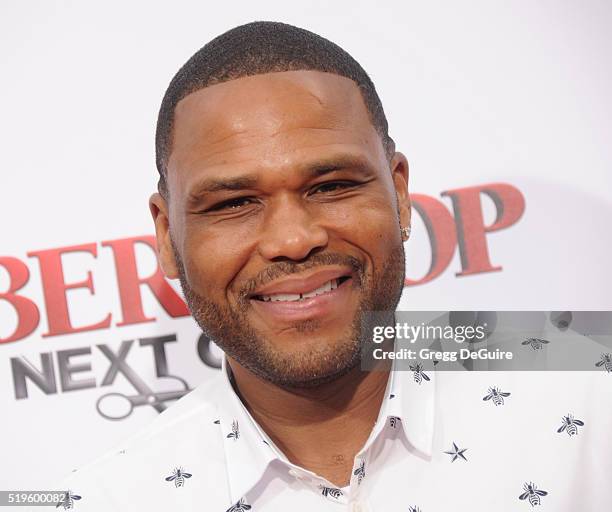 Actor Anthony Anderson arrives at the premiere of New Line Cinema's "Barbershop: The Next Cut" at TCL Chinese Theatre on April 6, 2016 in Hollywood,...