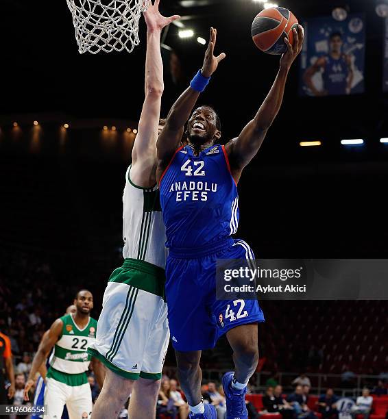 Bryant Dunston, #42 of Anadolu Efes Istanbul in action during the 2015-2016 Turkish Airlines Euroleague Basketball Top 16 Round 14 game between...