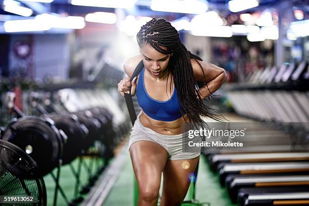 you've gotta push through the pain - black female bodybuilder stock pictures, royalty-free photos & images