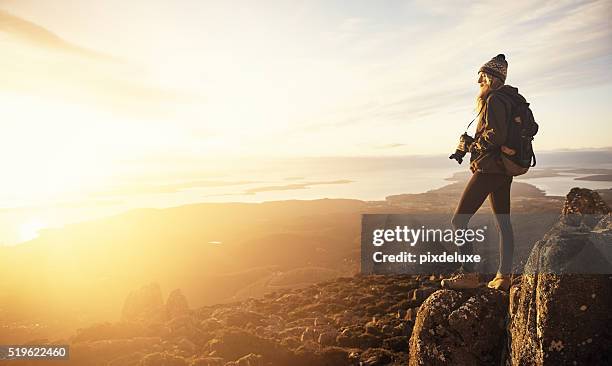 smell of mountain air renews my soul - hobart stockfoto's en -beelden