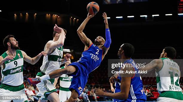 Alex Tyus, #2 of Anadolu Efes Istanbul in action during the 2015-2016 Turkish Airlines Euroleague Basketball Top 16 Round 14 game between Anadolu...