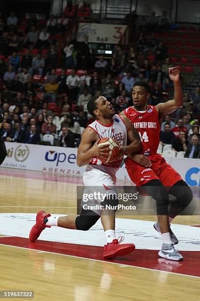 Openjobmetis Varese rode their outstanding home form into the Final Four of the FIBA Europe Cup with a 105-93 victory over Port of Antwerp Giants in...