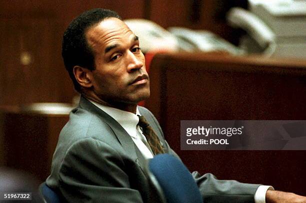 Simpson sits in Superior Court in Los Angeles 08 December 1994 during an open court session where Judge Lance Ito denied a media attorney's request...