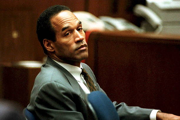 Simpson sits in Superior Court in Los Angeles 08 December 1994 during an open court session where Judge Lance Ito denied a media attorney's request...