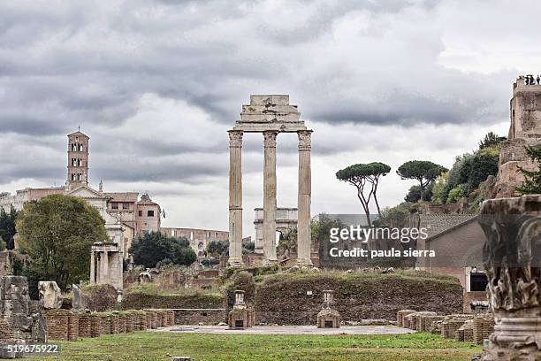 temple of castor and pollux - ancient rome stock-fotos und bilder