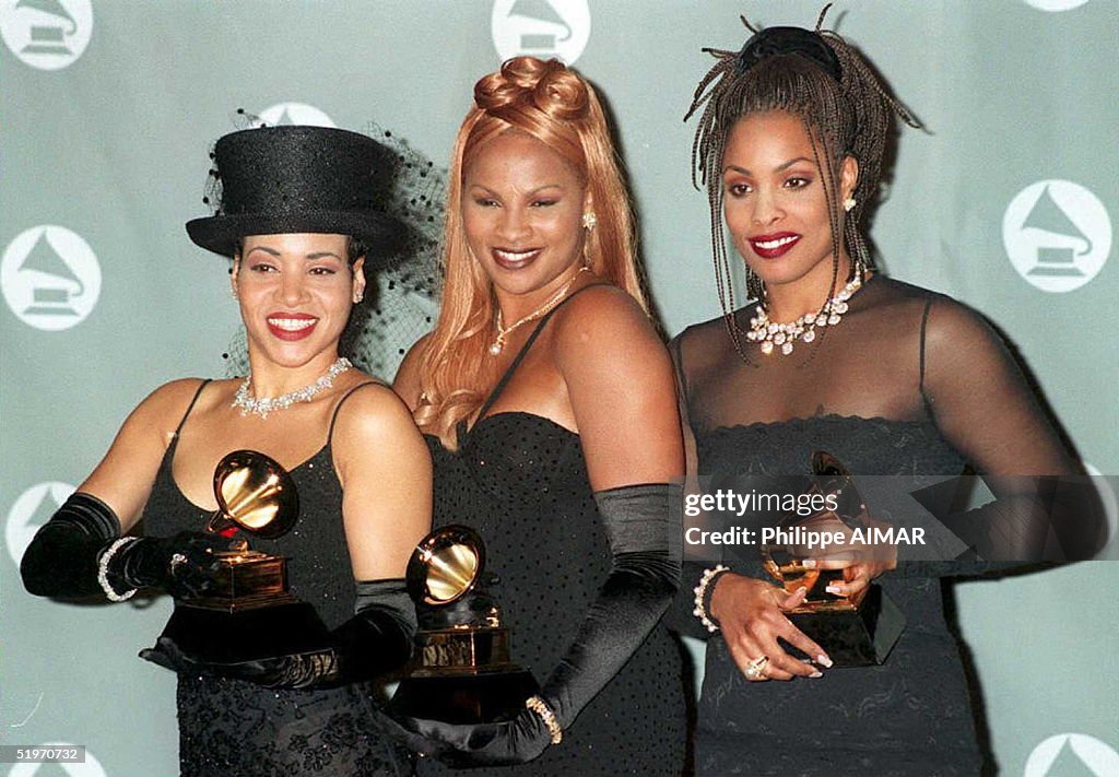 Vocalists Salt N Pepa pose with their Grammys for