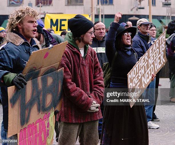 Protesters demonstrate on Fountain Square in downtown Cincinnati, Ohio, 16 November 2000. Several groups were gathering to protest a two-day...