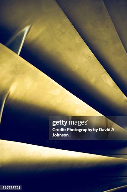 turbine blades - aerospace engineering stock-fotos und bilder