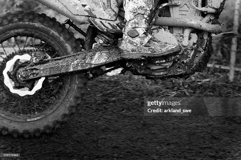 Motorcross sprying mud