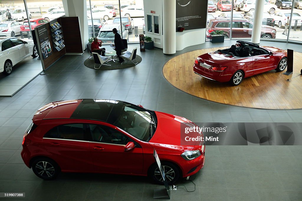 Mercedes Showroom