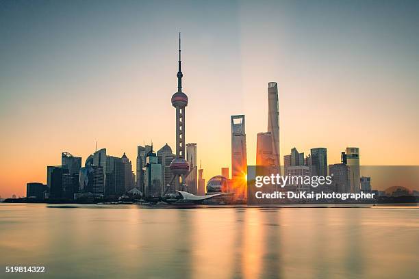 shanghai sunrise - shanghai world financial center stock pictures, royalty-free photos & images