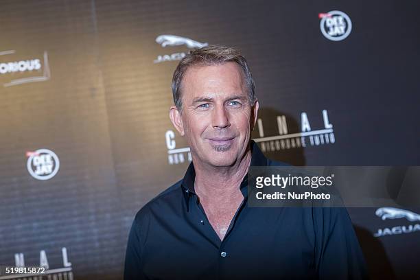 Actor Kevin Costner poses during the photocall of the film &quot;Criminal&quot; in Rome at Hotel Bernini on April 8 starring Kevin Costner and...