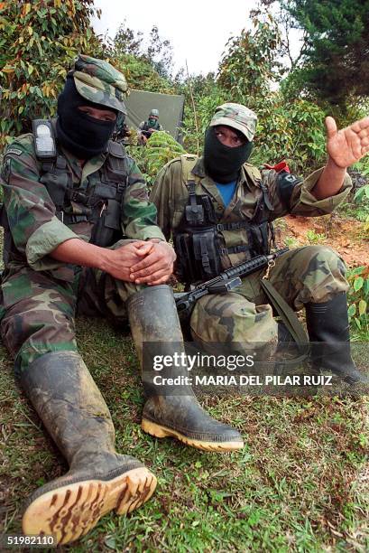 Sadam R 2 120 Autodefensas Unidas De Colombia Stock Photos, High-Res Pictures ...