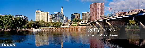 founders bridge and hartford skyline - hartford stock pictures, royalty-free photos & images