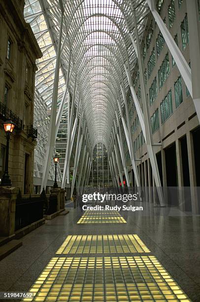 Bce Building Bce Tower Photos and Premium High Res Pictures - Getty Images