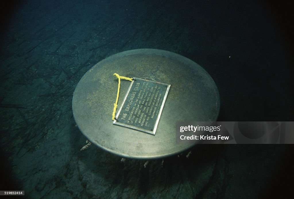Plaque on Titanic's Capstan