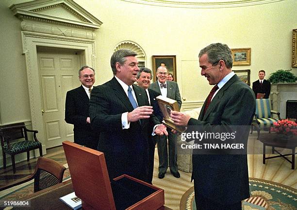 2001 Inauguration George Vickers Photos and Premium High Res Pictures - Getty Images