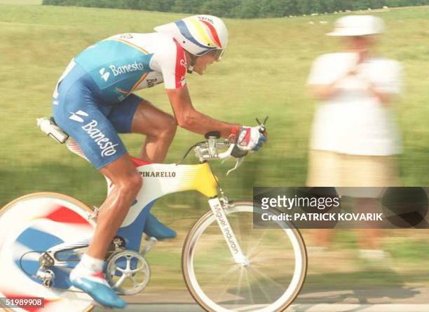 Spaniard Miguel Indurain dashes away 09 July during the time trial of the eigth stage of the Tour de France, near Seraing, Belgium. Miguel Indurain...