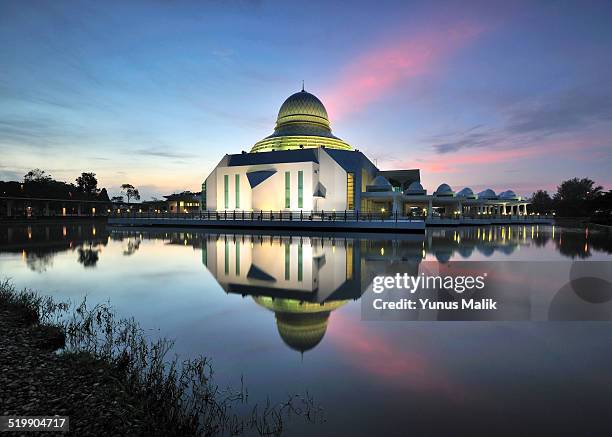 reflections of mosque - perak state stock pictures, royalty-free photos & images