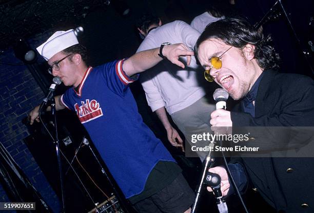 Peter Dinklage performs singing with Whizzy at Columbia University, New York, New York, October 1, 1994.