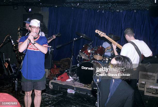 Peter Dinklage performs singing with Whizzy at Columbia University, New York, New York, October 1, 1994.