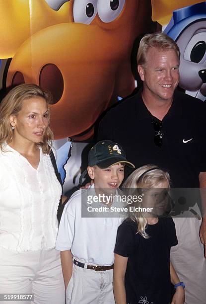 Boomer Esiason and family at premiere of 'Rocky and Bullwinkle,' New York, June 26, 2000.