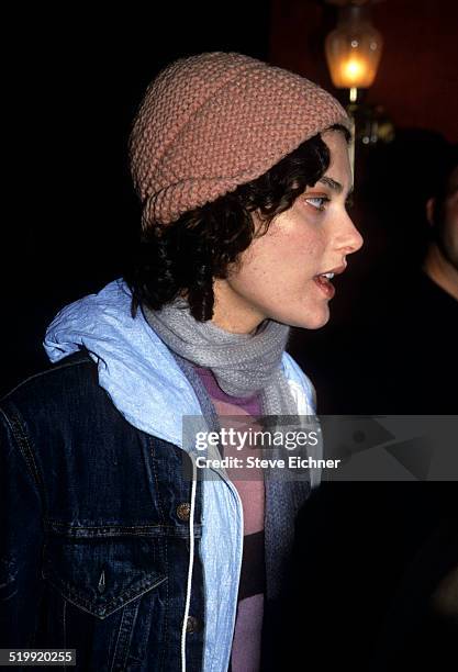 Shalom Harlow at premiere of 'Frequency,' New York, April 26, 2000.