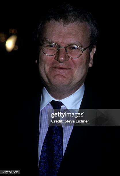 Howard Stringer of Sony at premiere of 'Stepmom,' New York, December 15, 1998.