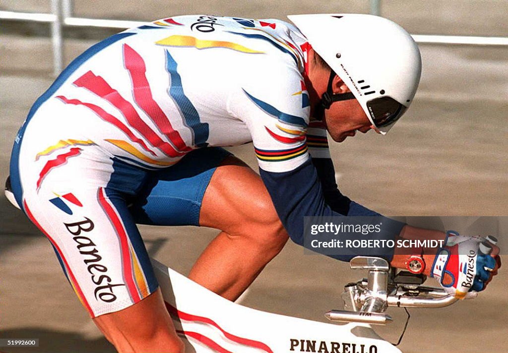 Miguel Indurain of Spain does training laps at the