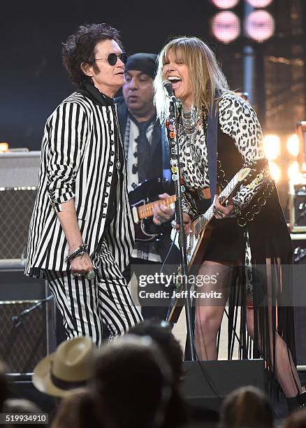 Glenn Hughes, Steven Van Zandt, and Grace Potter perform the finale onstage at the 31st Annual Rock And Roll Hall Of Fame Induction Ceremony at...