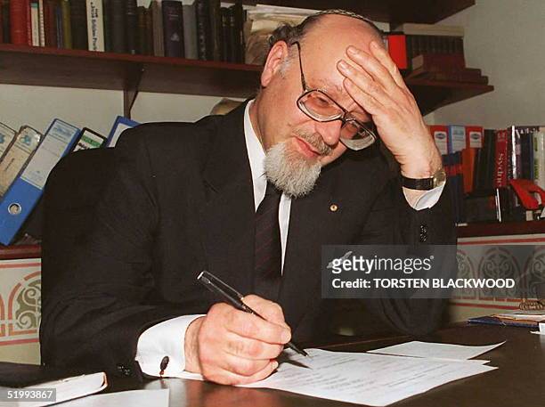 Rabbi Raymond Apple of the Great Synagogue in Sydney prepares his memorial service 06 November for assassinated Israeli Prime Minister Yitzhak Rabin....