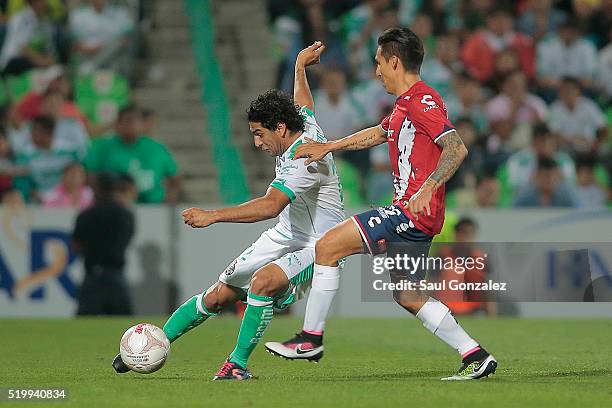 Martin Bravo of Santos kicks the ball during the 13th round match between Santos Laguna and Veracruz as part of the Clausura 2016 Liga MX at Corona...