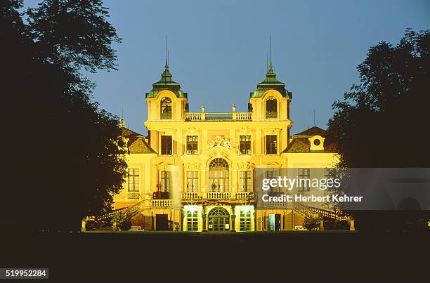 favorite castle at ludwigsburg in the evening (baden-w?rttemberg, germany) - ludwigsburgo stock pictures, royalty-free photos & images