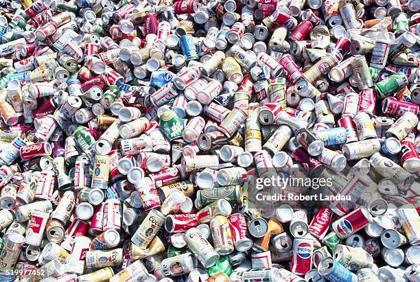 aluminum cans for recycling - läskburk bildbanksfoton och bilder