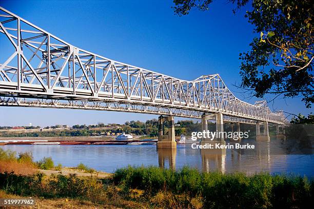 mississippi river bridge - mississippi river stock pictures, royalty-free photos & images