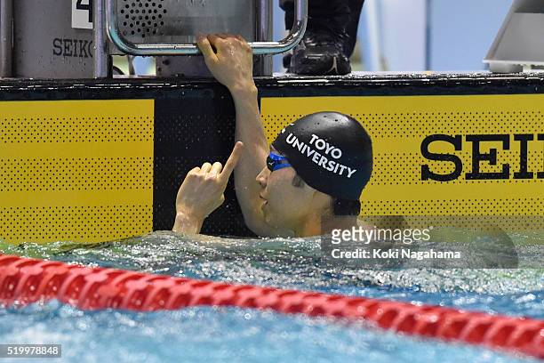 Kosuke Hagino celebrates after winning the Men's 200m Individual medley final during the Japan Swim 2016 at Tokyo Tatsumi International Swimming Pool...