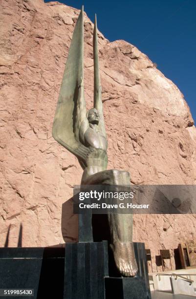 deco style sculpture at hoover dam - hoover dam statues stock pictures, royalty-free photos & images