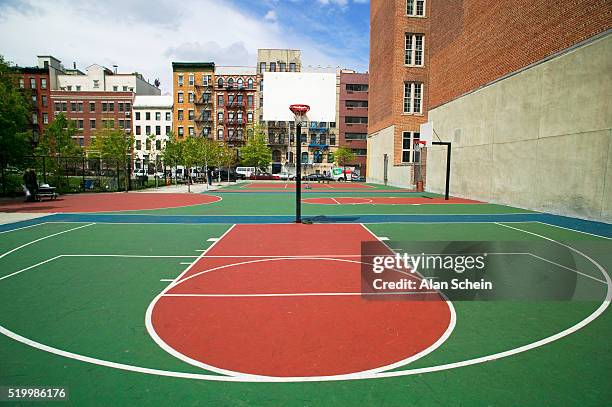 urban basketball court - basketball on court stock-fotos und bilder