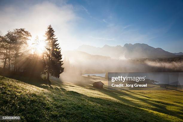 sunrise at lake geroldsee - landschaftspanorama stock-fotos und bilder