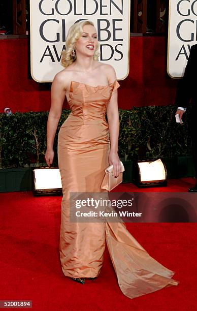 Actress Scarlett Johansson arrives at the 62nd Annual Golden Globe Awards at the Beverly Hilton Hotel January 16, 2005 in Beverly Hills, California.