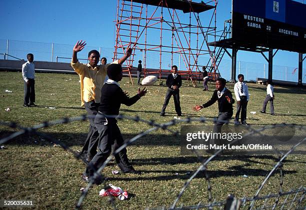 Wire Rugby Barb Wire Ball Photos and Premium High Res Pictures - Getty Images