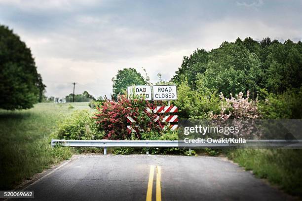 closed road - dead end stock pictures, royalty-free photos & images